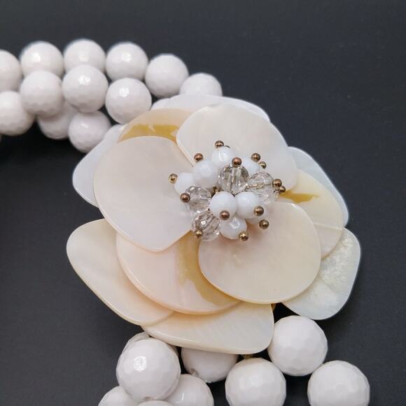 Vintage White Clear Glass Bead Necklace, Shell Flower Pendant, 27 Inches - Picture 8 of 10